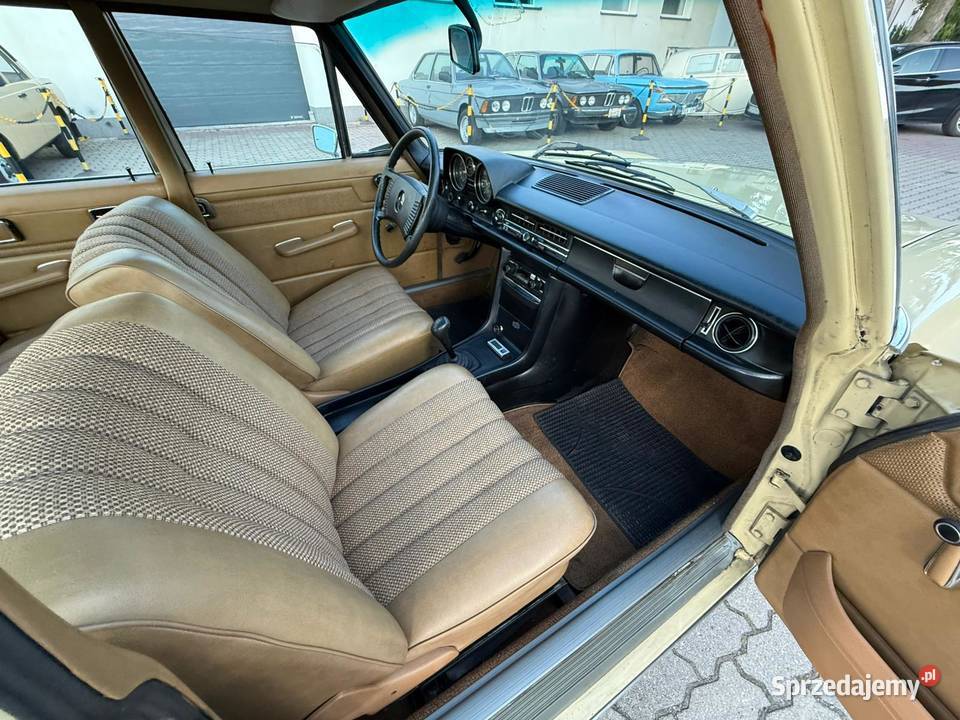 Mercedes W115 220D Ładna Sztuka Środek w Pozostałe Zgierz