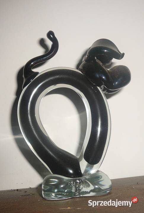 Rzeźba brązowy pies szkło dolnośląskie Wrocław