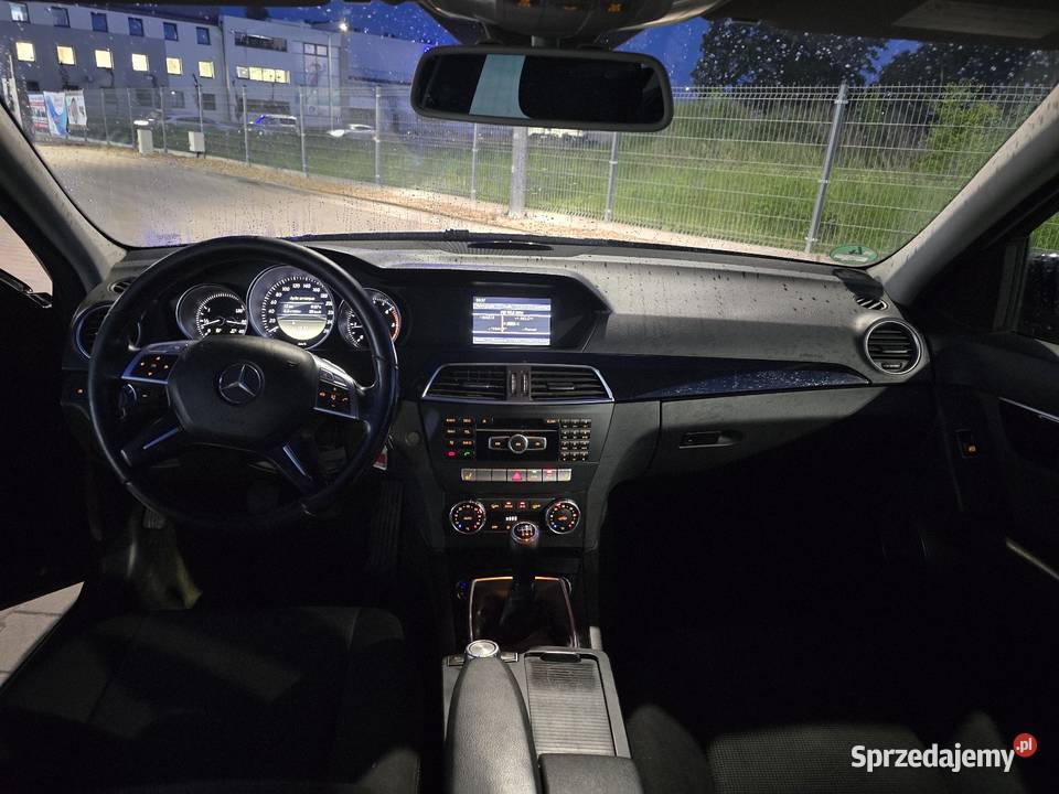 Mercedes c180 22 diesel 2012 nawigacja wielkopolskie Poznań sprzedam