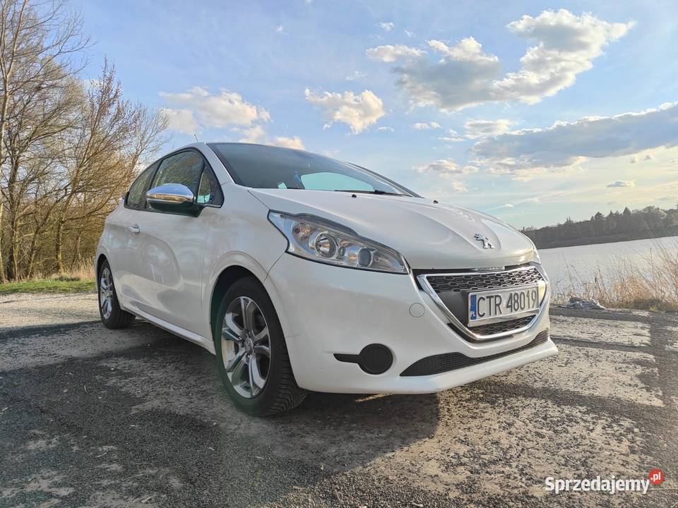 Peugeot 208 12 bogate wyposażenie lampy led 82KM 208 Czernikowo