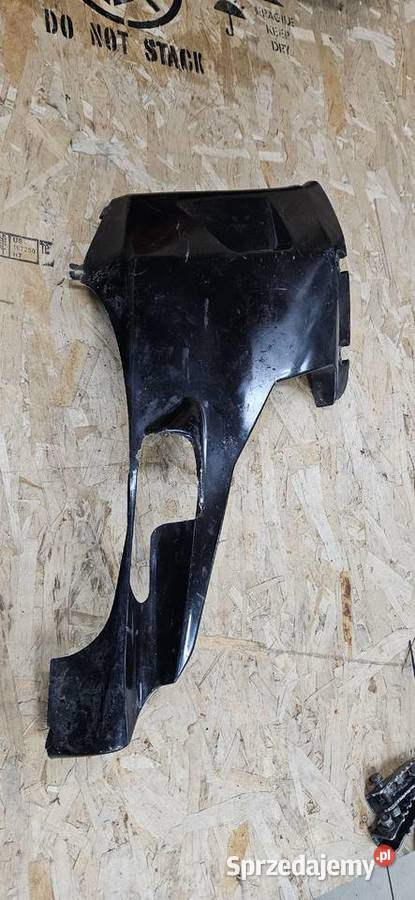 Plug owiewka plastik lewy lewa derbi gpr 2004 Rybarzowice