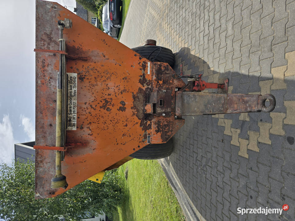 Rozsiewacz wapna AMOS AGMT 5 ton 6 m