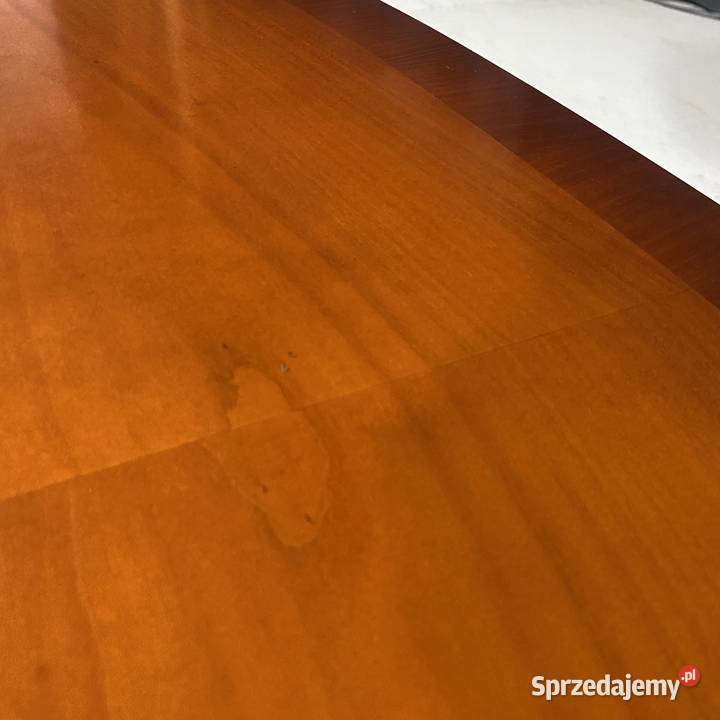 Intarsjowany wiśniowy stolik kawowy owalny zachodniopomorskie Budno