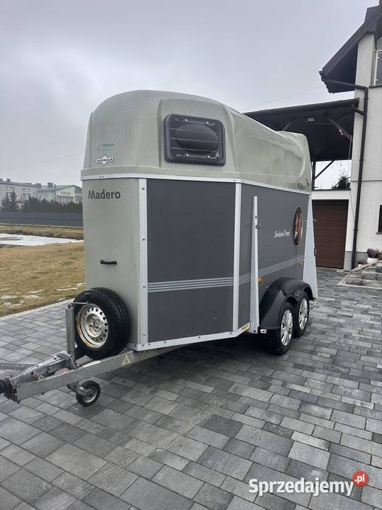 Przyczepa do przewozu 2 koni Humbaur Alu podłoga