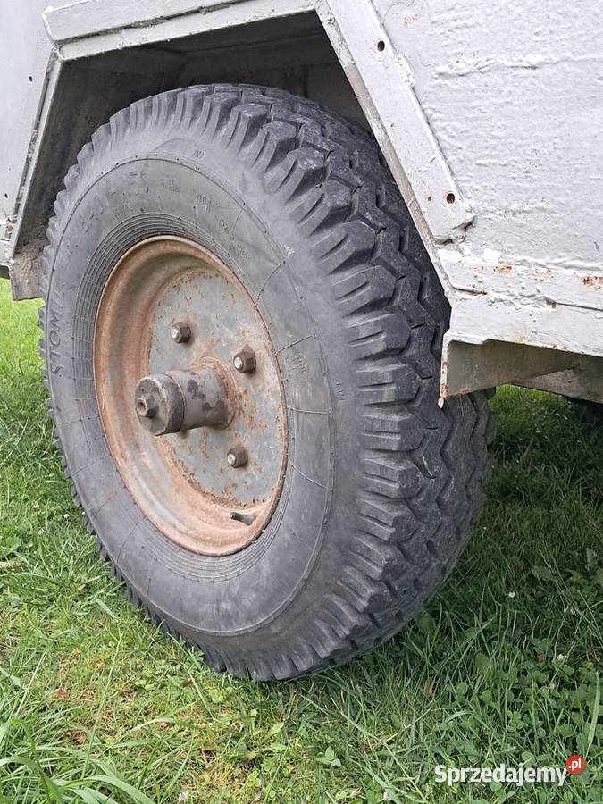 Przyczepa rolnicza jednoosiowa nieuszkodzony Mykanów