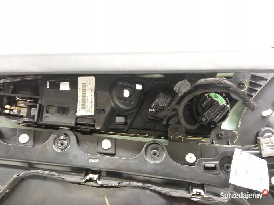 TAPICERKA BOCZEK PRAWY PRZÓD PASAŻERA