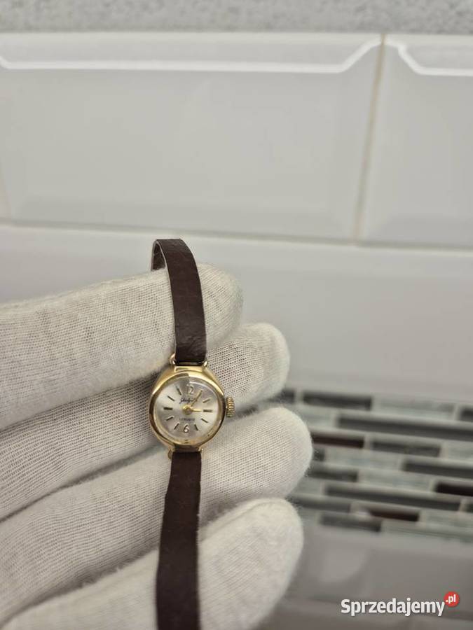 Maleńki zegarek damskiGlashutte DDR Chorzów
