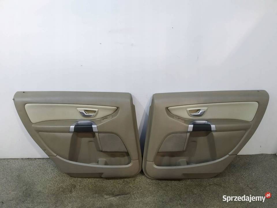 TAPICERKA BOCZEK PRAWY LEWY TYŁ KPL 398 Volvo XC Tapicerki samochodowe