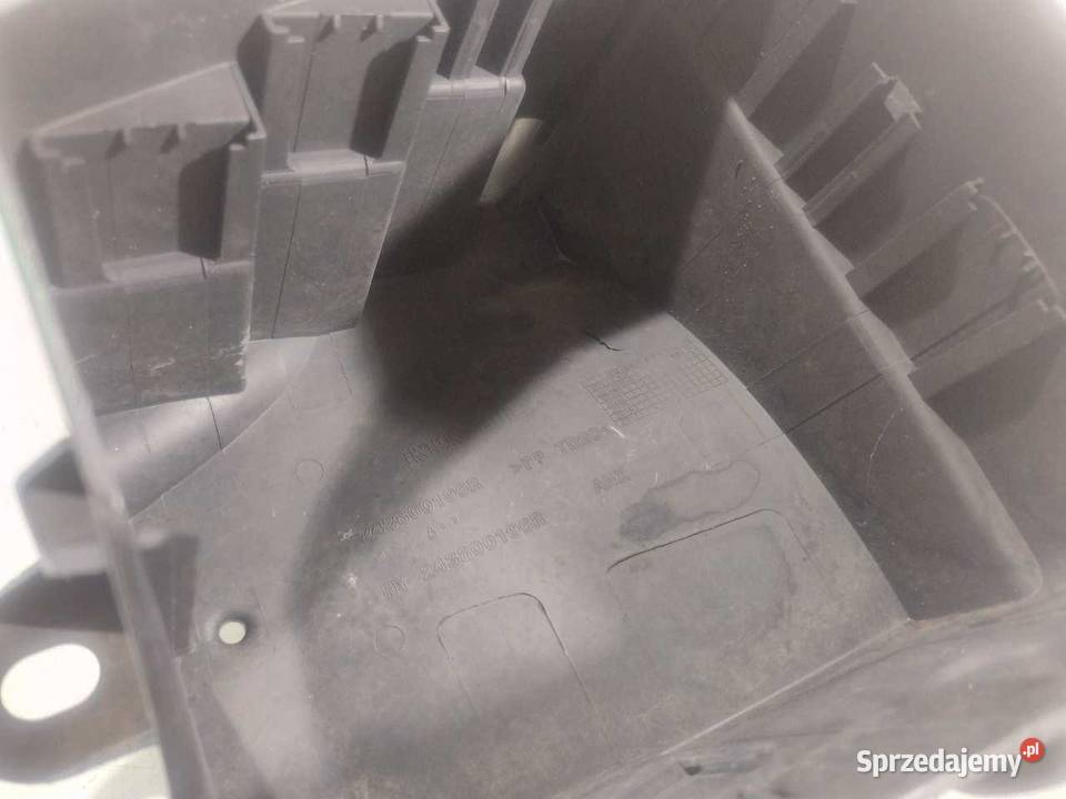 POKRYWA SKRZYNKI BEZPIECZNIKÓW DACIA LOGAN 15
