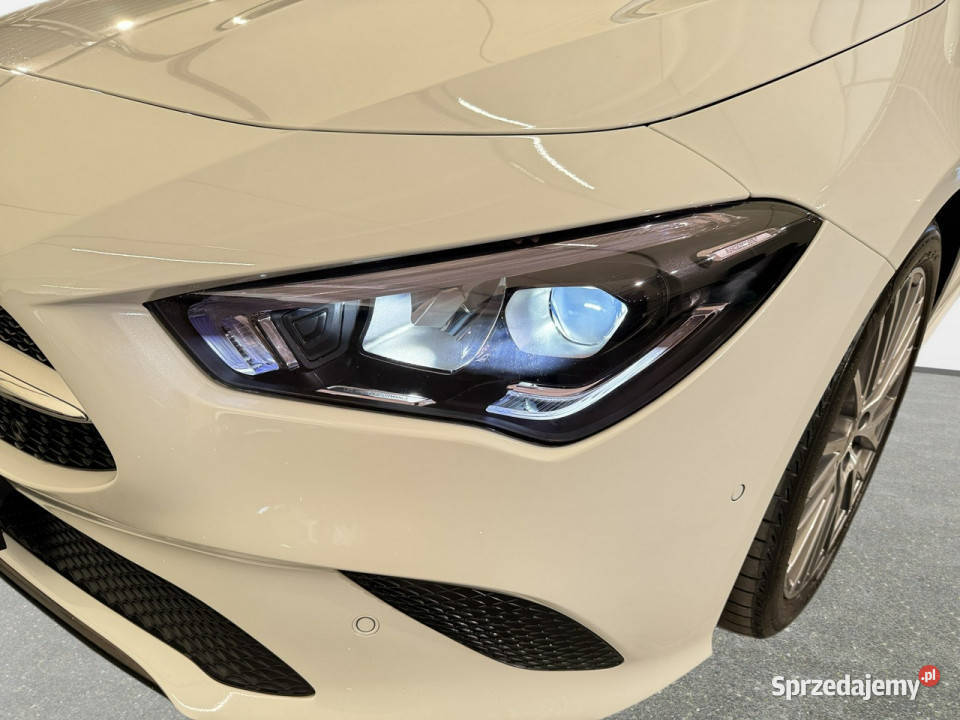 Mercedes CLA 200 VAT 23 13T 163 DCT 2022 r salon światła LED