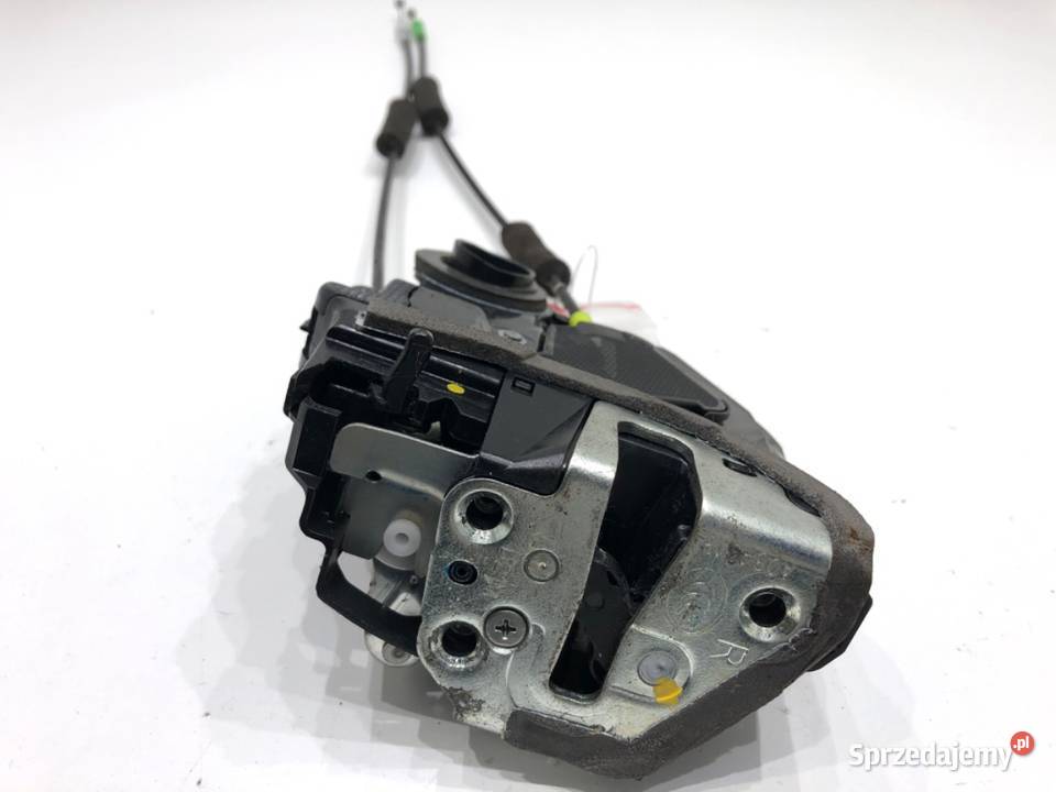 ZAMEK DRZWI PRAWY TYŁ TOYOTA COROLLA E21