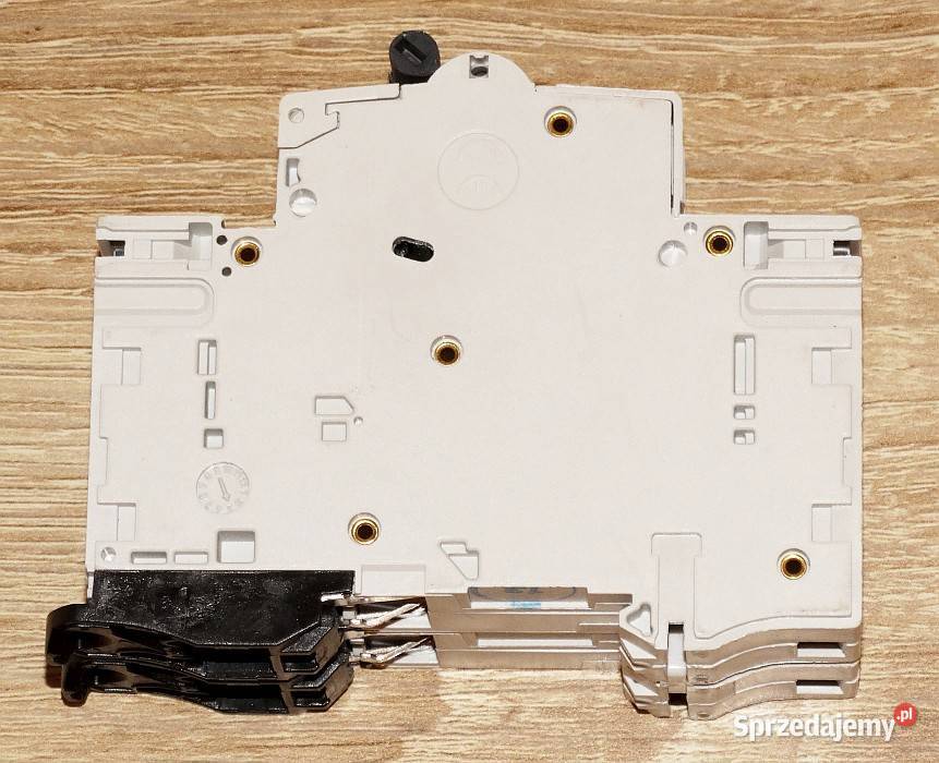 Wyłącznik nadprądowy ACDC samoczynny EP102UC B6 Gliwice