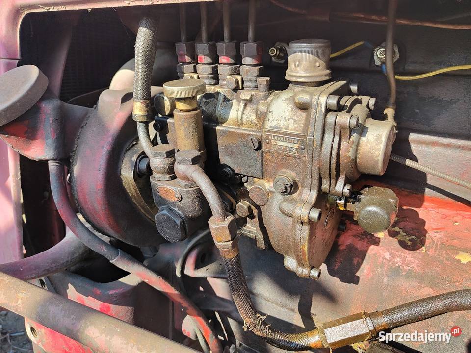 Traktor Ciągnik Sadowniczy Wąski MC CORMICK F240 Tymowa