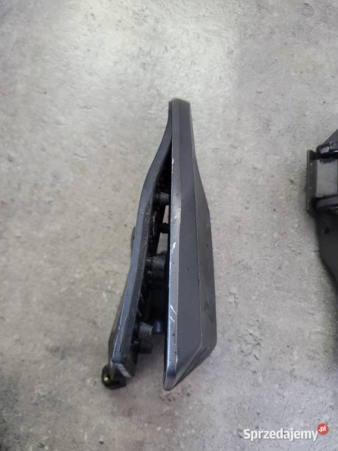 HONDA GOLD WING GL1800 SC79B 1823 OEM PODNÓŻEK Podnóżki i stopki Nowy Tomyśl