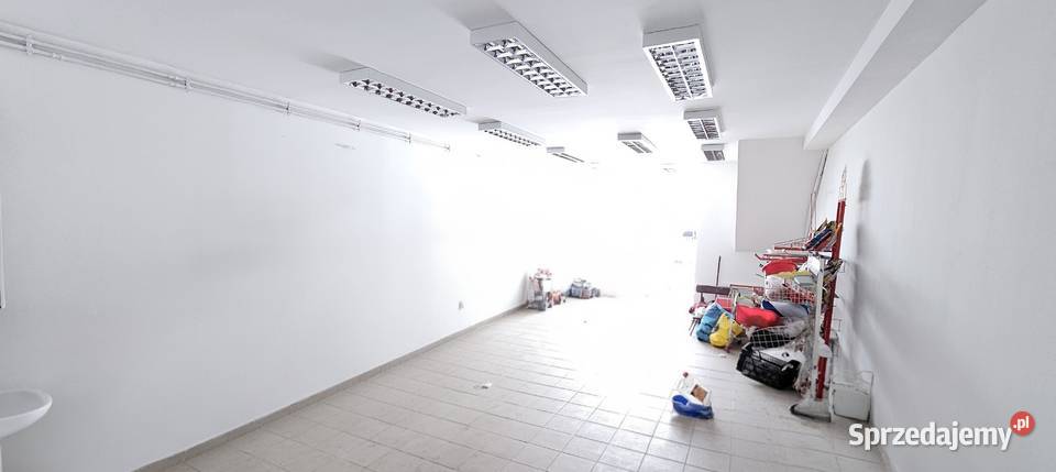 WYNAJMĘ LOKAL USŁUGOWY W CENTRUM DARŁOWA od ulicy