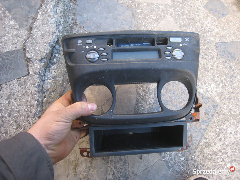 Radio oryginalne Nissan Almera N16 tino clarion sprzedam