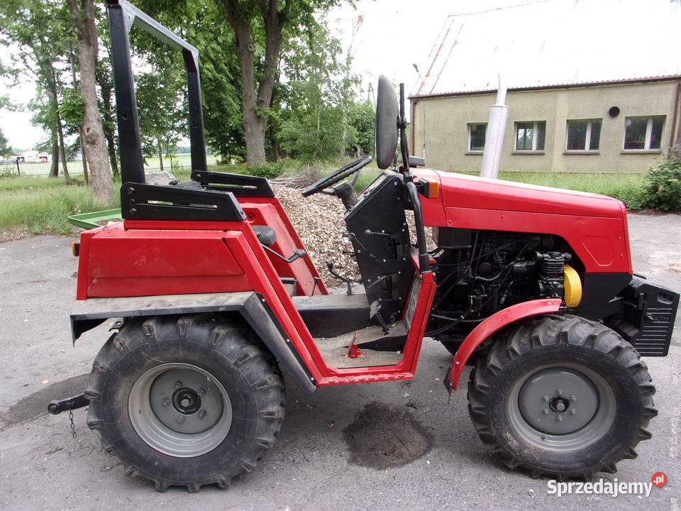 Ciągnik rolniczy Pronar MTZ320 dostępny w