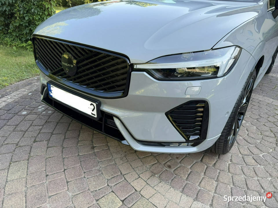 Volvo XC 60 LIFT B5 AWD Black Edition Panorama 1969cm3 Syców