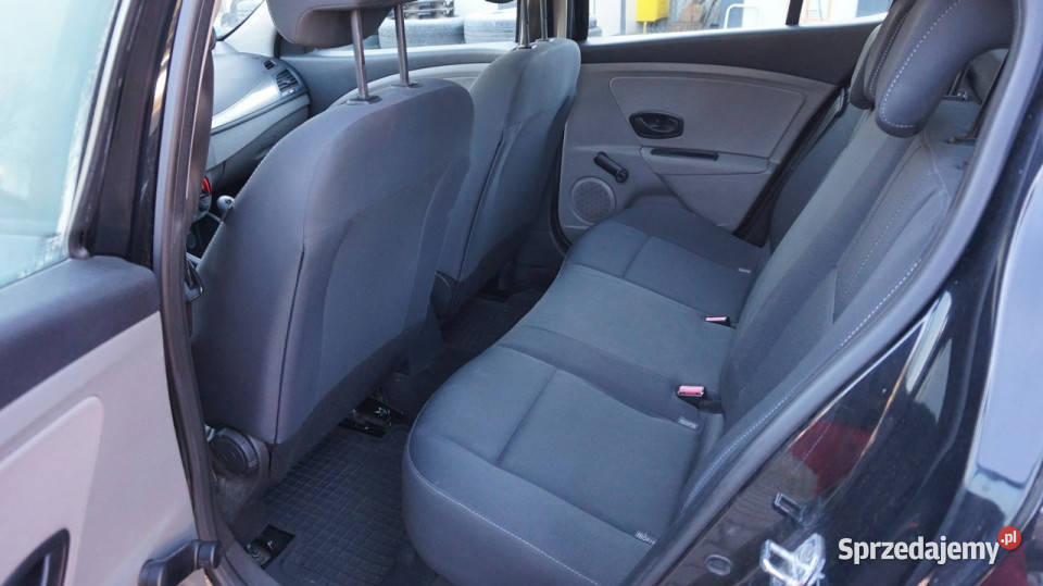 Renault Megane zarejestrowany ubezpieczony centralny zamek Renault