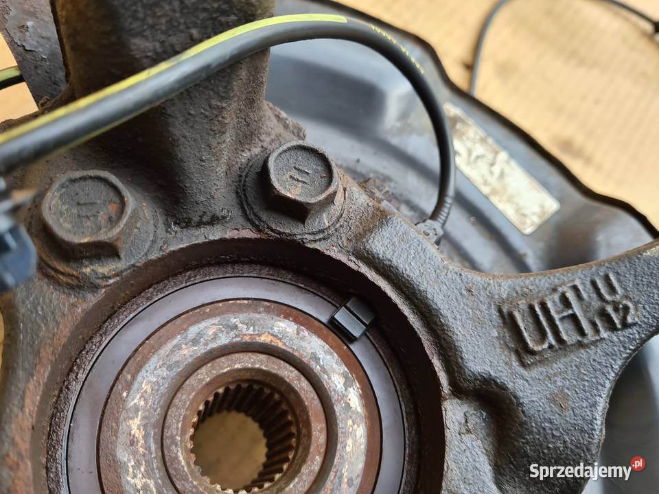 Toyota Auris II E18 zwrotnica piasta koła Legnica