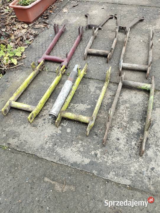 ROMET KOMAR ZZR MOTORYNKA WAHACZ STOPKI PODNÓŻEK Jaworzno