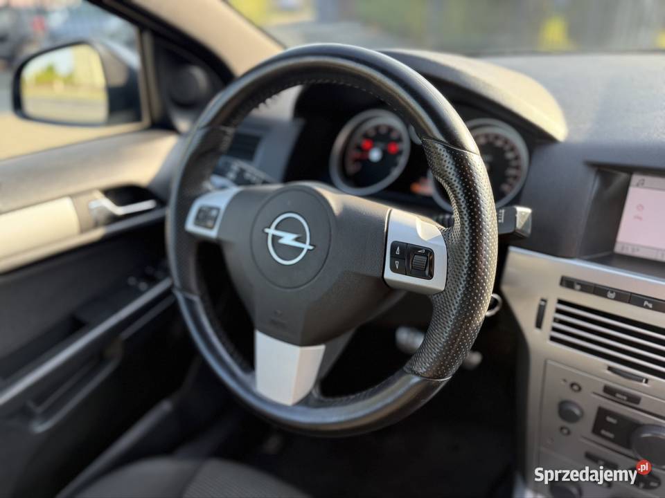 Opel Astra GTC 2010 18 140 Xenon Klimatronic PDC Przyszowice