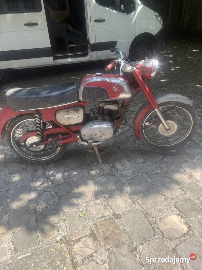 Cz super stary motor uszkodzony Nowy Dzikowiec