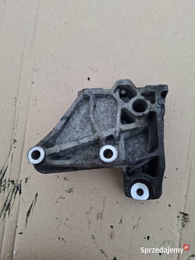 Łapa mocowanie skrzyni biegów Golf IV Toledo II