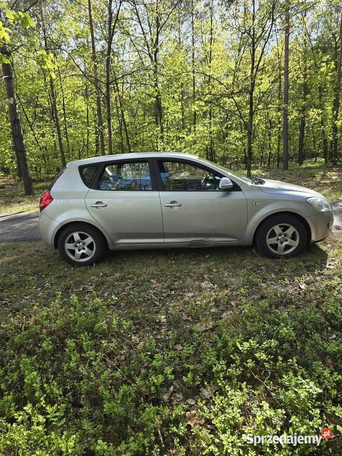 KIA SEED srebrny Bolesławiec