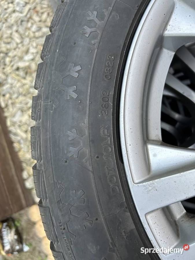 Felgi 7JR17 opony ET 40 Stan bez napraw wielkopolskie Kaźmierz