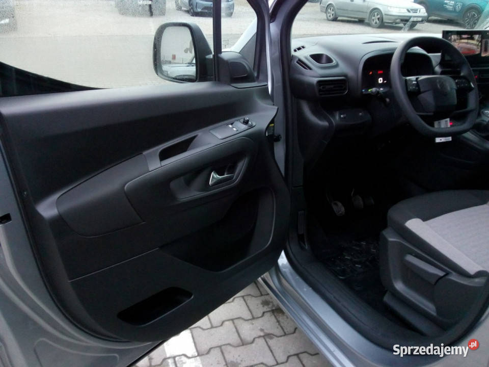 Citroen Berlingo MPV XL 15 Diesel 100 PLUS ABS Krasne