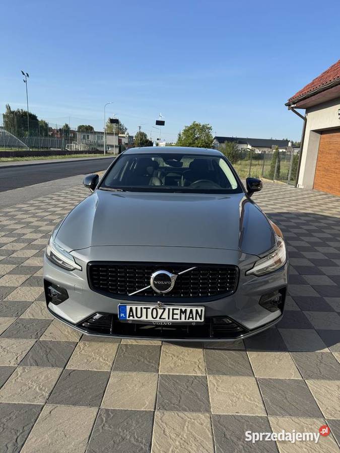 Volvo S60 B5 AWD Plus Dark 2024 20BenzynaStan benzyna Seria 7 Ciechocinek
