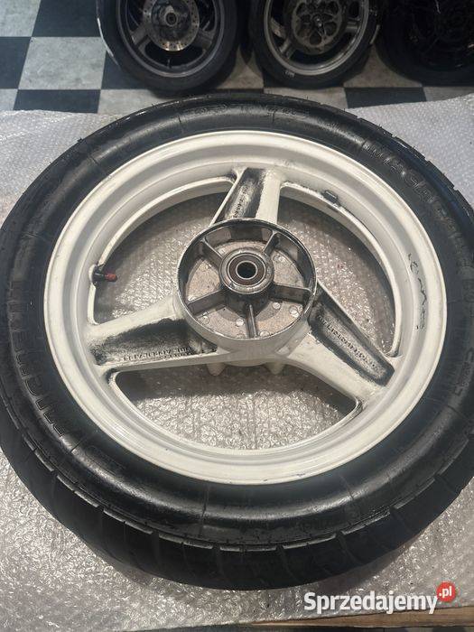 Honda VFR 750 RC24 Koło Felga michelin Macadam