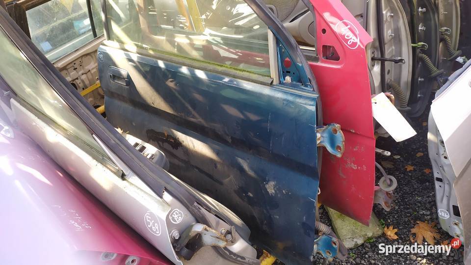 Honda HRV 3D DRZWI PRAWE 1998 2005 Byków