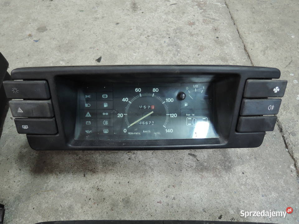 Fiat 126p Licznik Deska przełącznik zderzak Piaseczno