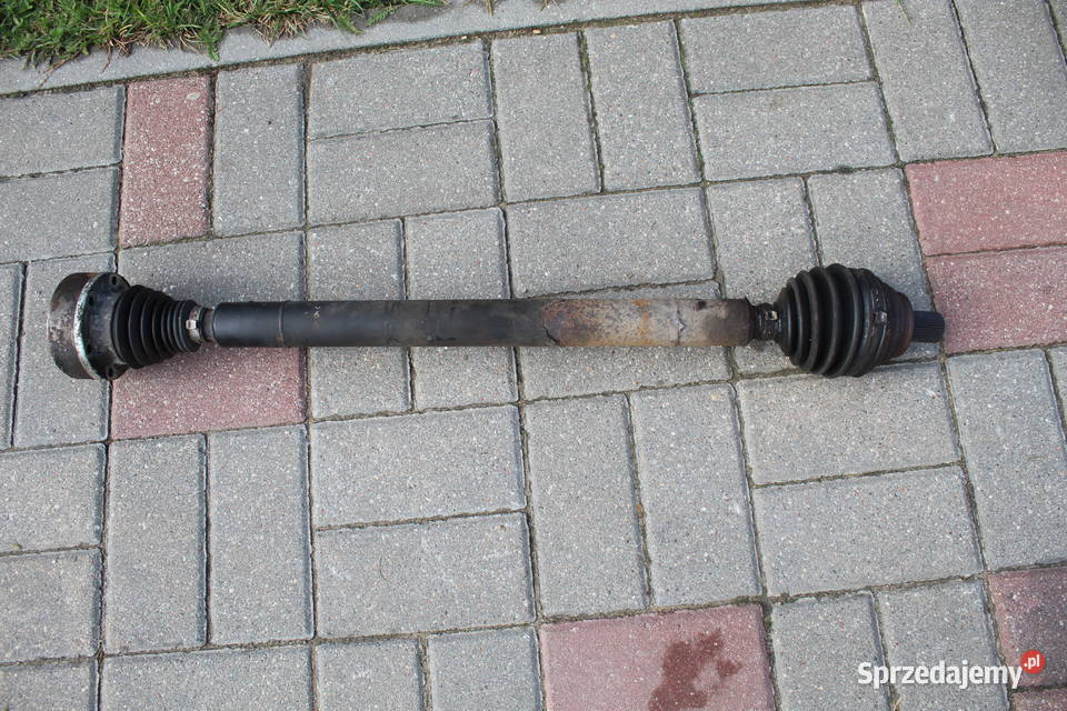 PÓŁOŚ PRAWA VW GOLF V 16