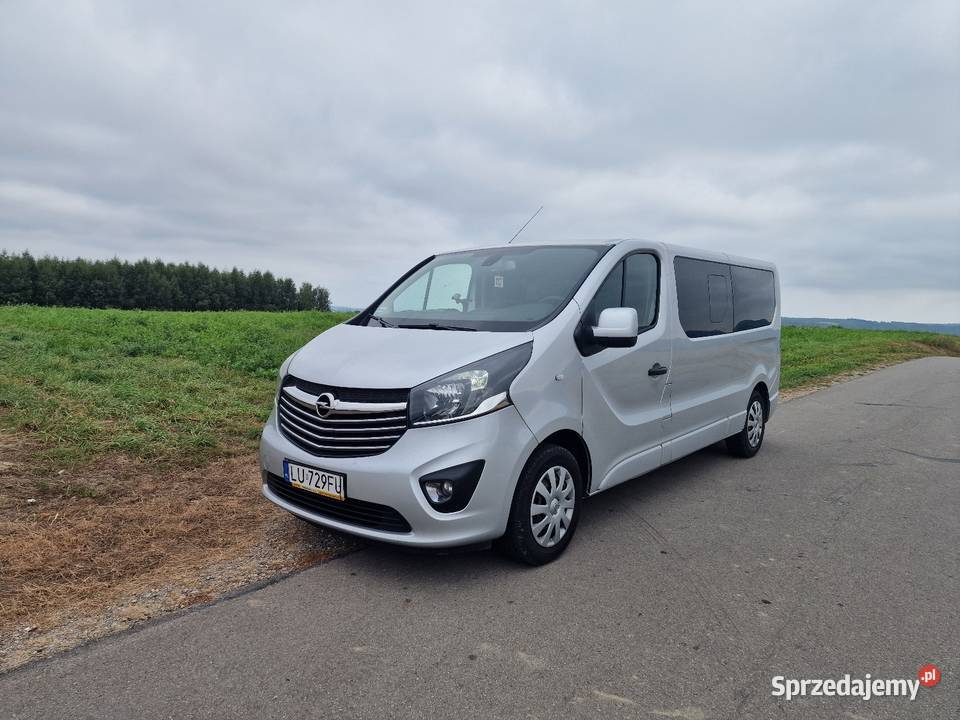 Wynajem busa 9osobowego Opla Vivaro Transport Tyczyn wynajem pojazdu
