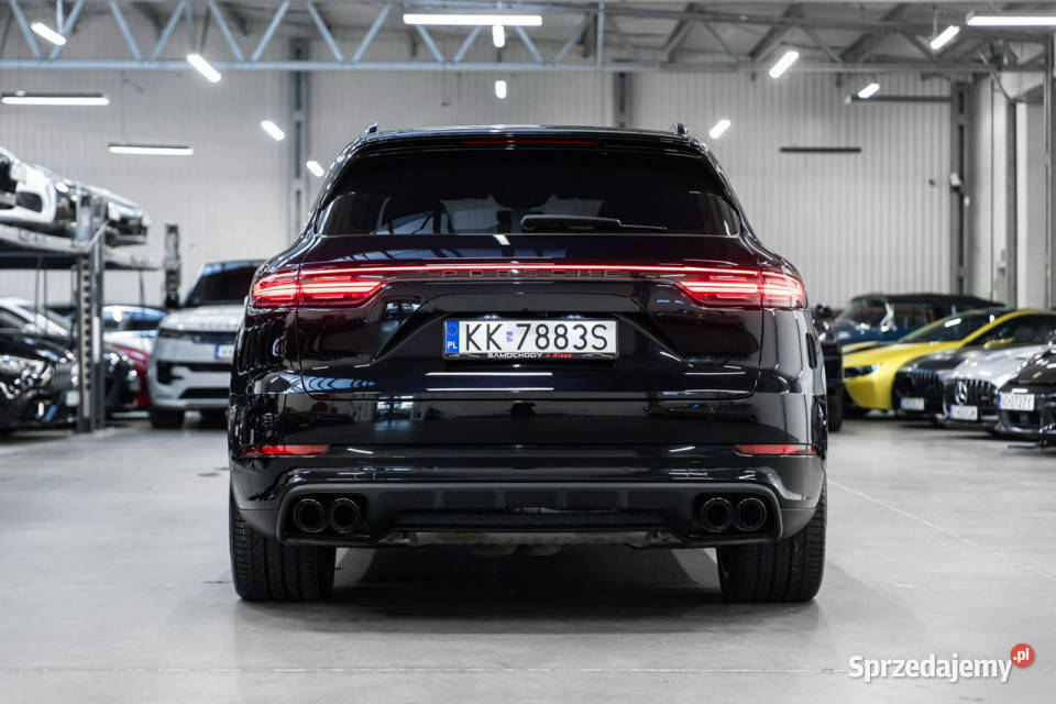 Porsche Cayenne Turbo S eHybrid 680 Specyfikacja kurtyny powietrzne Węgrzce