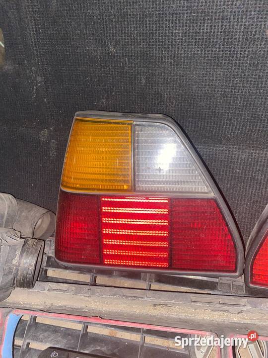 Sprzedam lampy tylnią do golfa 2 Kniewo