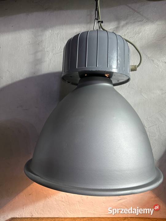 Lampa przemysłowa odrestaurowana śląskie Gliwice