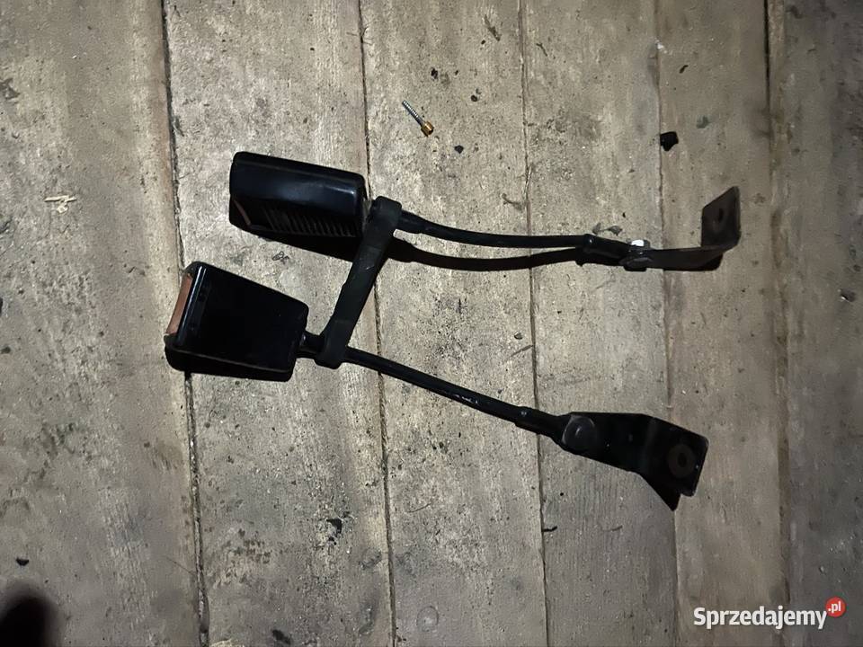 Klamry pasów Fiat 126p pasy bezpieczeństwa osobowe dolnośląskie Studniska Dolne