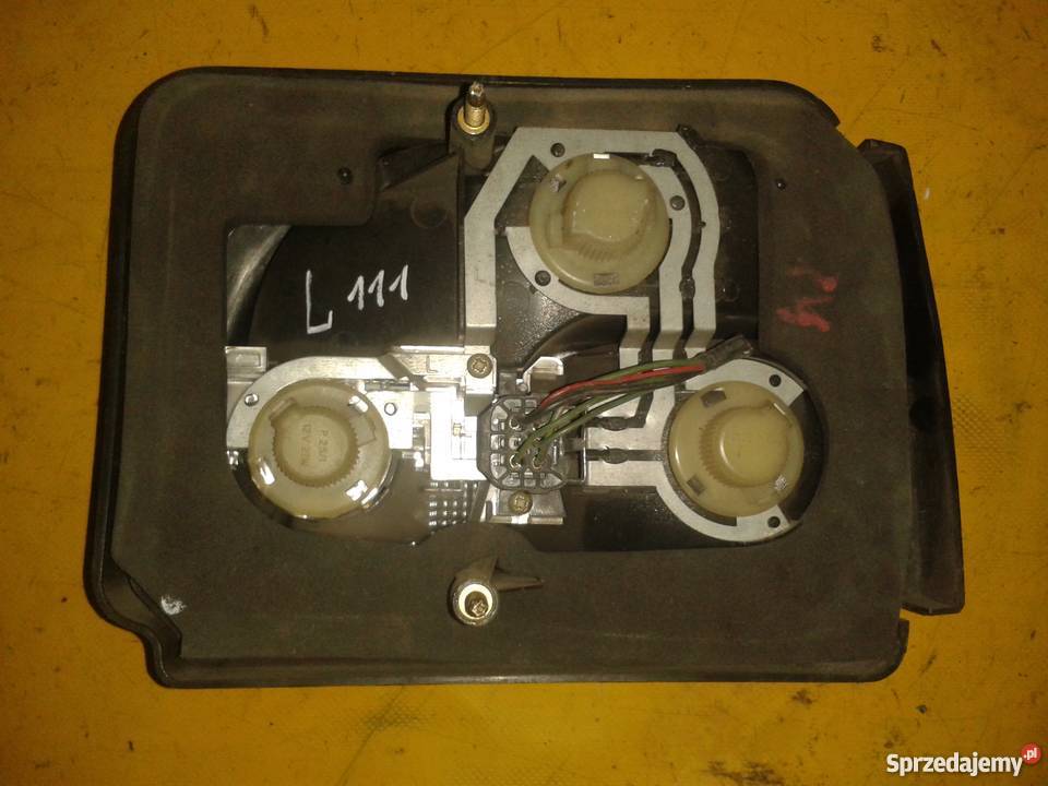 wyprzedaż przecena lampa tył lewa Rover 111 Piotrków Trybunalski