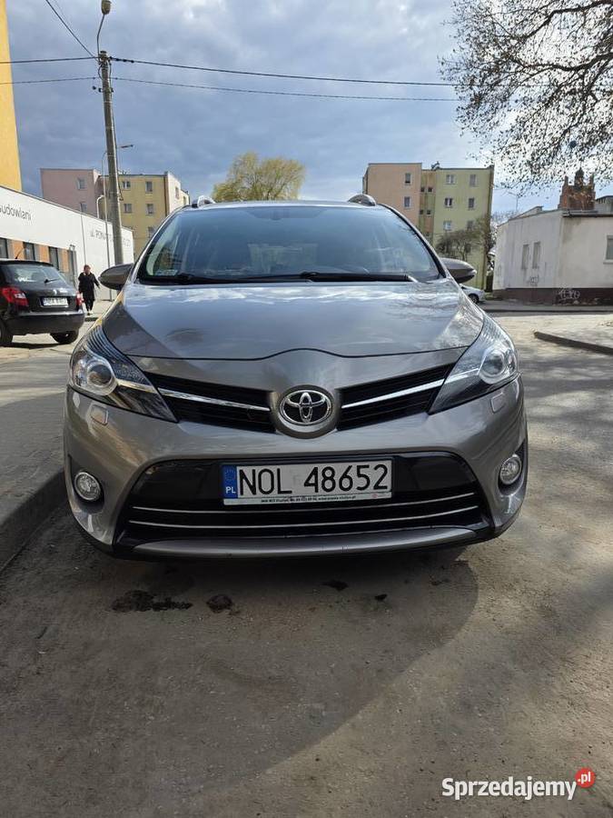 Sprzedam Toyota Verso 18 benzyna 7osobowa I kamera cofania warmińsko-mazurskie
