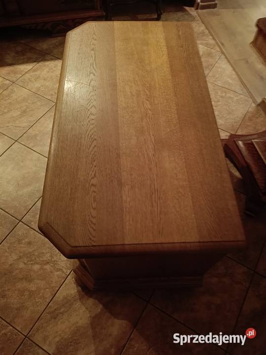 Ciężka dębowa skrzynia