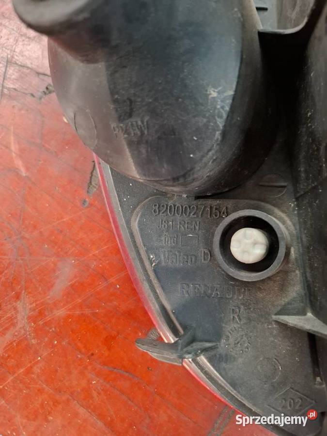 Lampa prawa prawy tył przeciwmgielna Renault Przyborów