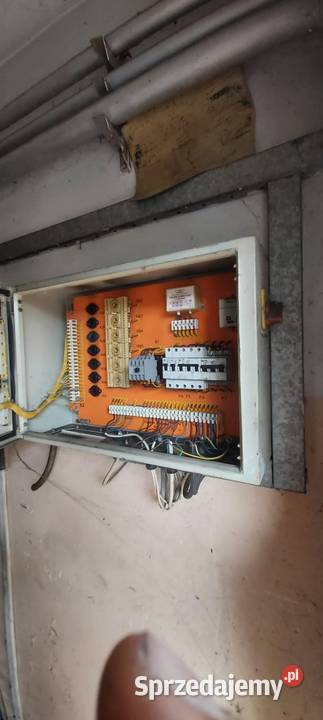 Piec parowy na olej opałowy z palnikiem