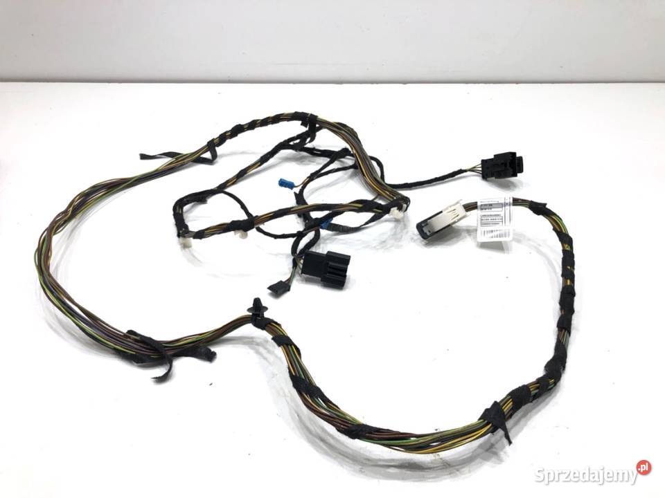 WIĄZKA KLAPY BAGAŻNIKA TYŁ BMW F32 9274357 20 sprzedam