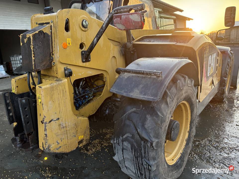 Ładowarka teleskopowa caterpillar Morawsko