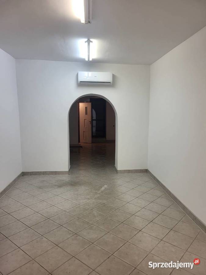 Lokal w Rynku remoncie Nieruchomości śląskie Koniecpol