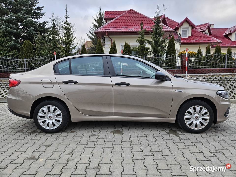 Fiat Tipo 2020 14 95 salon Polska serwis ASO radio Rzeszów